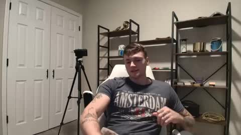 Snapshot of mrryanvoss chatting on December 21, 2024, 3:31 pm Mr Ryan Voss online show from December 21, 2024, 3:31 pm