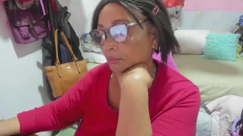 Snapshot of mrs_mommy chatting on April 28, 2026, 2:27 am mrs_mommy online show from April 28, 2026, 2:27 am