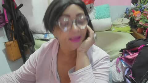 Snapshot of mrs_mommy chatting on May 2, 2026, 6:02 pm mrs_mommy online show from May 2, 2026, 6:02 pm