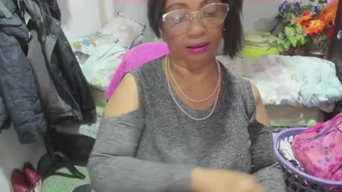 Snapshot of mrs_mommy chatting on May 12, 2026, 12:41 am mrs_mommy online show from May 12, 2026, 12:41 am