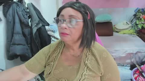 Snapshot of mrs_mommy chatting on May 19, 2026, 6:58 pm mrs_mommy online show from May 19, 2026, 6:58 pm