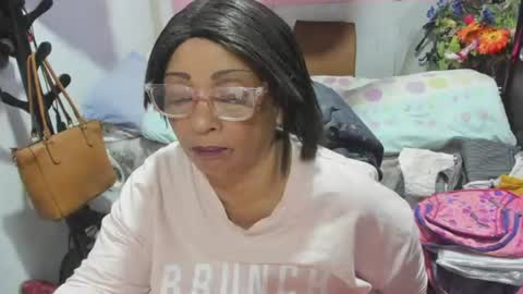 Snapshot of mrs_mommy chatting on June 11, 2026, 12:54 am mrs_mommy online show from June 11, 2026, 12:54 am