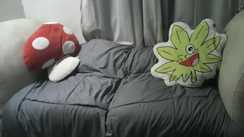 mrsblacknmrwhite online show from October 7, 2025, 3:14 am