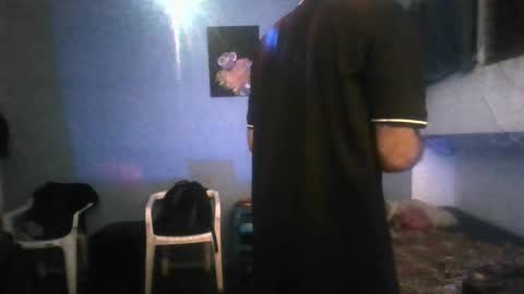 Snapshot of mrsenomutt chatting on October 8, 2025, 10:02 am mrsenomutt online show from October 8, 2025, 10:02 am
