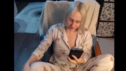 Sasha online show from October 26, 2025, 6:25 pm