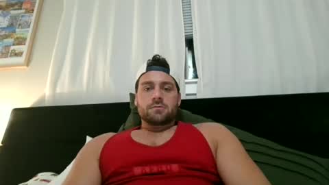 mrthickly818 online show from February 6, 2026, 5:23 am