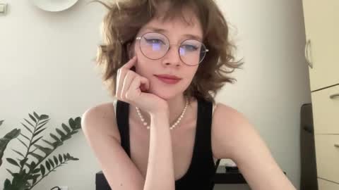 Snapshot of ms_christiana chatting on June 5, 2026, 2:45 pm ms_christiana online show from June 5, 2026, 2:45 pm