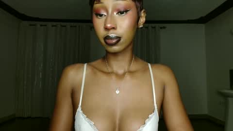 ms_crystal online show from April 18, 2026, 3:38 pm