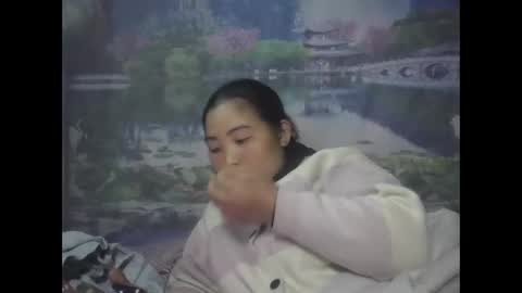 ms_pham online show from April 30, 2026, 11:49 am