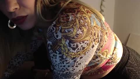 Snapshot of ms_sofiax chatting on December 18, 2024, 6:14 pm Sofia online show from December 18, 2024, 6:14 pm