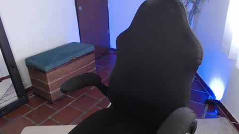 Snapshot of ms_sofiax chatting on October 17, 2025, 3:58 pm Sofia online show from October 17, 2025, 3:58 pm