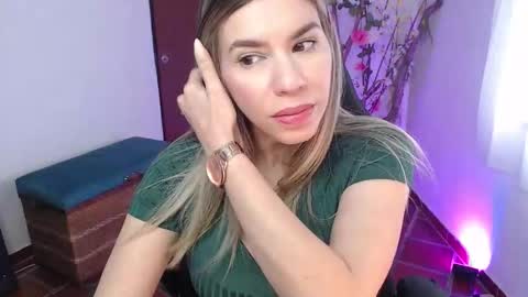 Snapshot of ms_sofiax chatting on January 12, 2026, 3:17 pm Sofia online show from January 12, 2026, 3:17 pm