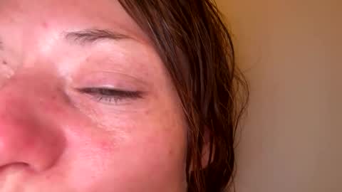 Snapshot of msfreckles92 chatting on May 3, 2026, 5:13 am msfreckles92 online show from May 3, 2026, 5:13 am