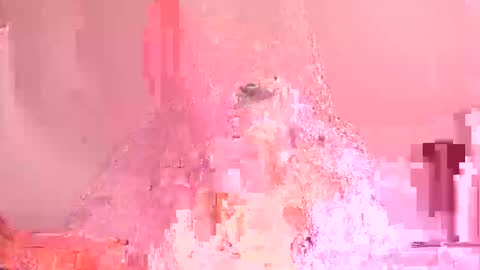 Honey Silk online show from April 8, 2026, 4:40 pm