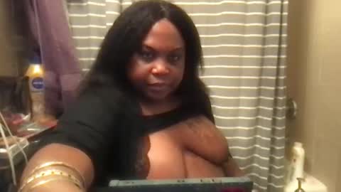 Snapshot of msjonemillion chatting on December 21, 2024, 2:19 am Chocolate  Candy   Stick online show from December 21, 2024, 2:19 am