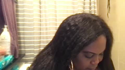 Snapshot of msjonemillion chatting on January 21, 2025, 11:02 pm Chocolate  Candy   Stick online show from January 21, 2025, 11:02 pm