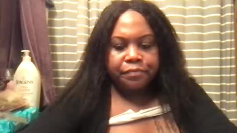 Snapshot of msjonemillion chatting on January 25, 2025, 5:18 am Chocolate  Candy   Stick online show from January 25, 2025, 5:18 am