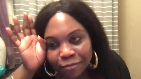 Snapshot of msjonemillion chatting on January 25, 2025, 11:11 pm Chocolate  Candy   Stick online show from January 25, 2025, 11:11 pm