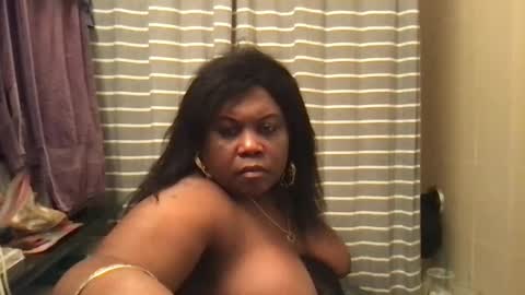 Snapshot of msjonemillion chatting on February 16, 2025, 2:53 am Chocolate  Candy   Stick online show from February 16, 2025, 2:53 am