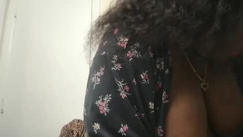 Snapshot of msjonemillion chatting on September 16, 2025, 7:26 pm Chocolate  Candy   Stick online show from September 16, 2025, 7:26 pm