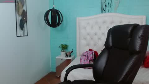 Jossie online show from March 4, 2025, 2:27 am