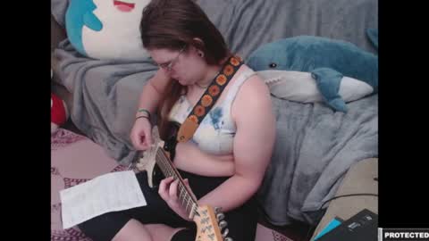 Snapshot of mspluralit chatting on March 25, 2026, 5:08 pm MspluraliT online show from March 25, 2026, 5:08 pm