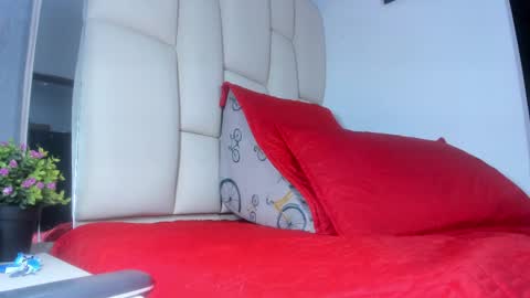 FERNANDA 3 online show from February 21, 2025, 3:12 am