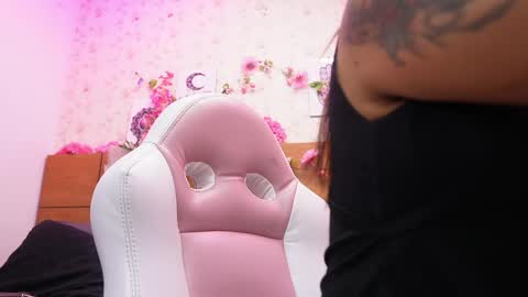 Manuela  online show from September 9, 2025, 3:06 am