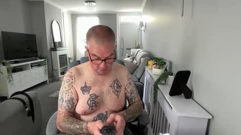 Snapshot of mtb1697 chatting on September 27, 2025, 8:52 am mtb1697 online show from September 27, 2025, 8:52 am