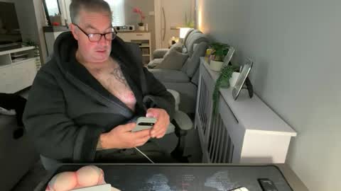 Snapshot of mtb1697 chatting on October 29, 2025, 10:39 am mtb1697 online show from October 29, 2025, 10:39 am