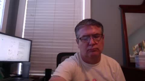 Snapshot of mtbrdr76 chatting on April 24, 2026, 9:06 pm Fun time Daddy online show from April 24, 2026, 9:06 pm