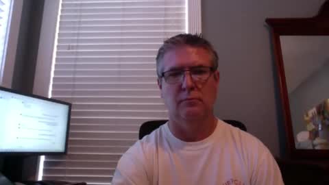 Snapshot of mtbrdr76 chatting on May 15, 2026, 9:44 pm Fun time Daddy online show from May 15, 2026, 9:44 pm