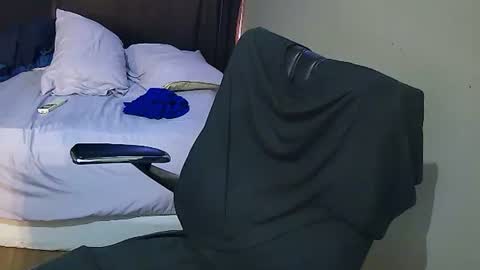 Muffdiver online show from February 18, 2025, 12:17 pm