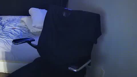 Muffdiver online show from February 19, 2025, 9:28 am