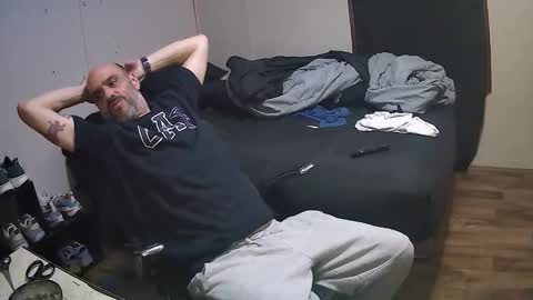 Muffdiver online show from February 21, 2026, 2:23 am