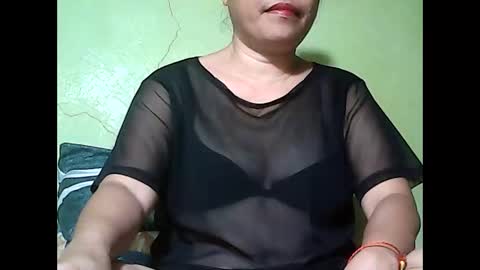 muffy_bunny online show from April 1, 2026, 6:27 pm