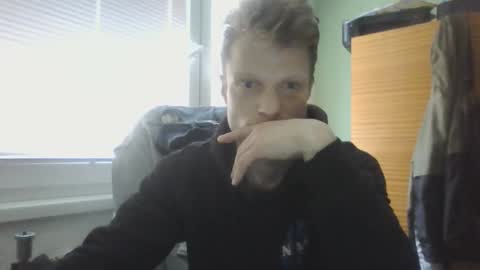 Snapshot of mugis420 chatting on February 3, 2026, 8:19 am mugis420 online show from February 3, 2026, 8:19 am
