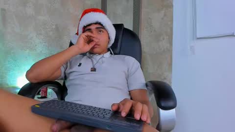 Snapshot of muichiro_tokito1 chatting on December 26, 2024, 7:03 am muichiro tokito1 online show from December 26, 2024, 7:03 am