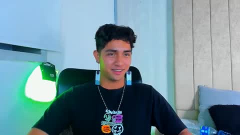 Snapshot of muichiro_tokito1 chatting on January 23, 2025, 6:49 am muichiro tokito1 online show from January 23, 2025, 6:49 am