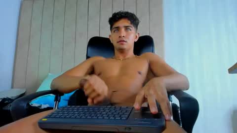 Snapshot of muichiro_tokito1 chatting on February 13, 2025, 9:41 am muichiro tokito1 online show from February 13, 2025, 9:41 am