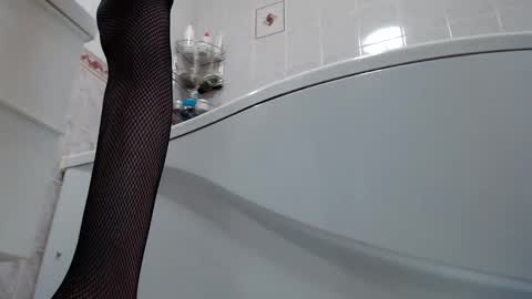 Snapshot of mullty chatting on December 24, 2024, 1:59 am Mullty online show from December 24, 2024, 1:59 am