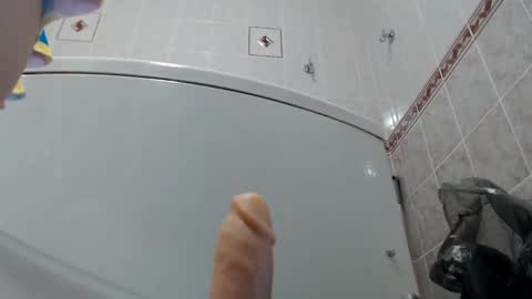 Snapshot of mullty chatting on January 3, 2025, 2:43 am Mullty online show from January 3, 2025, 2:43 am