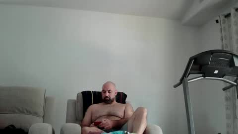 Snapshot of munchies420 chatting on May 23, 2026, 7:18 pm Bearded online show from May 23, 2026, 7:18 pm