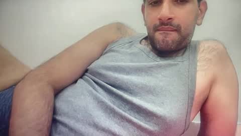 Snapshot of munnabobby2008 chatting on December 17, 2025, 10:21 am munnabobby2008 online show from December 17, 2025, 10:21 am