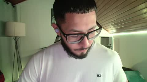 Snapshot of muscle_cock32 chatting on December 9, 2024, 5:29 am David Big online show from December 9, 2024, 5:29 am