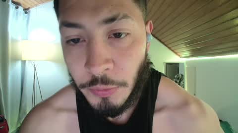 Snapshot of muscle_cock32 chatting on December 10, 2024, 9:44 am David Big online show from December 10, 2024, 9:44 am