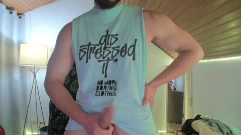 Snapshot of muscle_cock32 chatting on December 19, 2024, 7:40 am David Big online show from December 19, 2024, 7:40 am