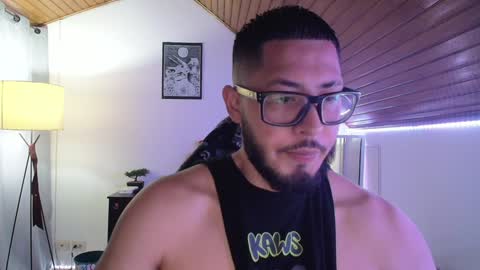 Snapshot of muscle_cock32 chatting on January 3, 2025, 11:46 am David Big online show from January 3, 2025, 11:46 am