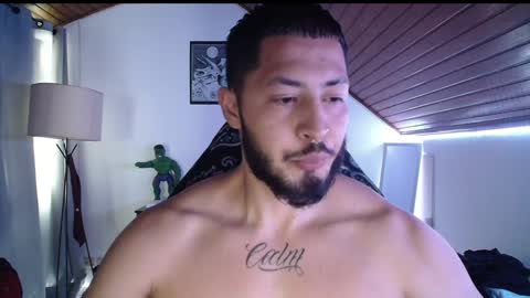 Snapshot of muscle_cock32 chatting on January 17, 2025, 8:33 pm David Big online show from January 17, 2025, 8:33 pm