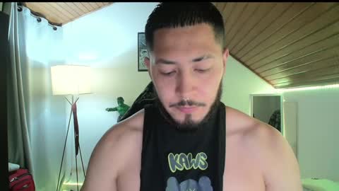 Snapshot of muscle_cock32 chatting on January 27, 2025, 7:24 am David Big online show from January 27, 2025, 7:24 am